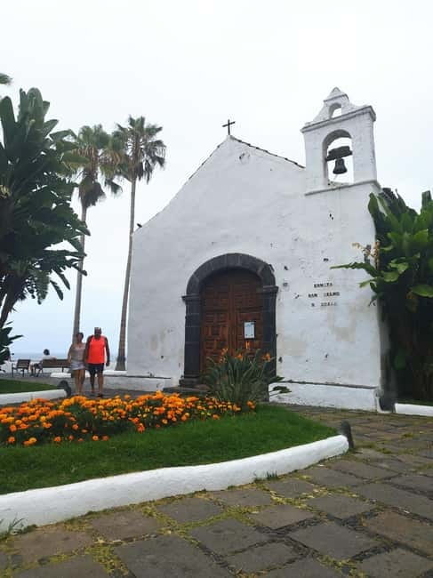 1-2 hour walking route through Puerto de la Cruz, Tenerife - The old San Telmo hermitage and the finish