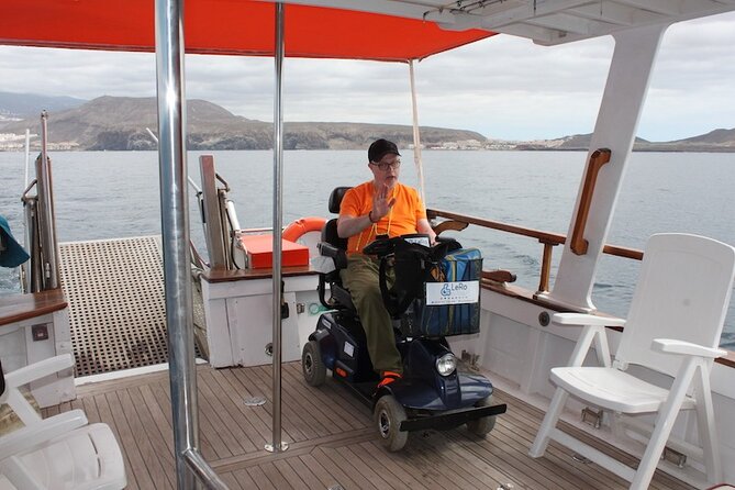 3-Hours Private Tour to Accessible Boat en Canary Island - A bay stop for swimming and sea time