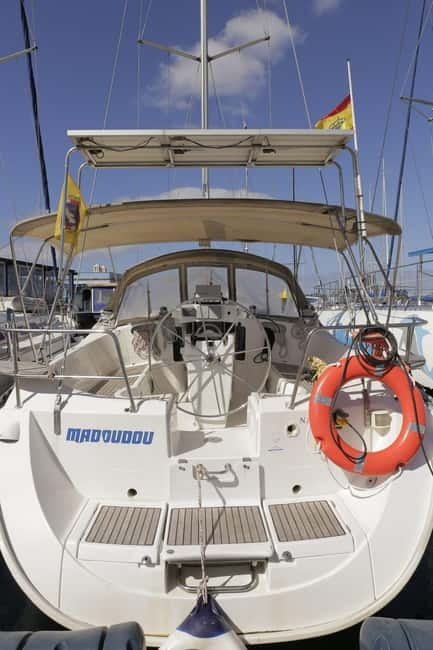 3h Whale Watching Share Tour Beneteau Oceanis 440 - The 30-minute secret stop