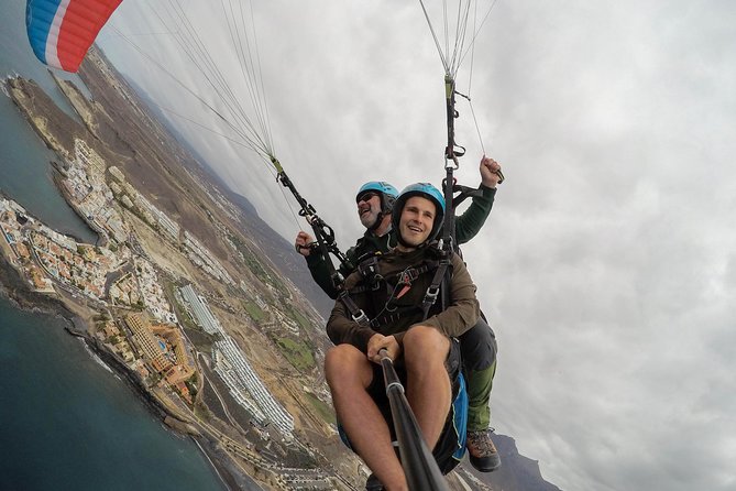 Acro Paragliding Adventure in Costa Adeje with FREE Pickup !! - What makes this different from ordinary tandem paragliding