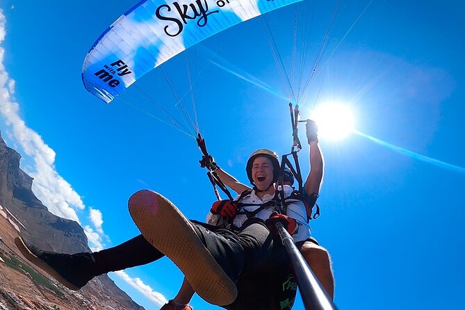 Acrobatic Paragliding Flight with Spanish Champion in Tenerife - Flying above Tenerife with a Spanish champion