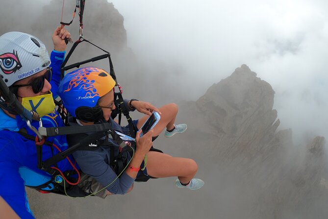 Acrobatic Paragliding Flight with Spanish Champion in Tenerife - The pilot, communication, and confidence