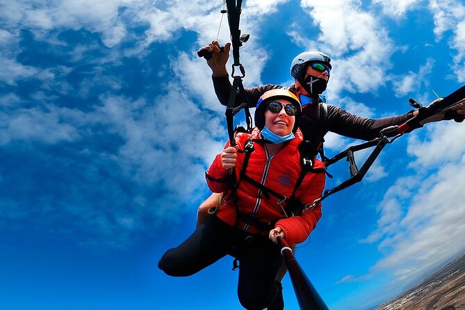 Acrobatic Paragliding Flight with Spanish Champion in Tenerife - The pickup and drive to the launch site