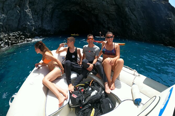Boat Excursion to visit underwater lava tongues - Key points to know before you book