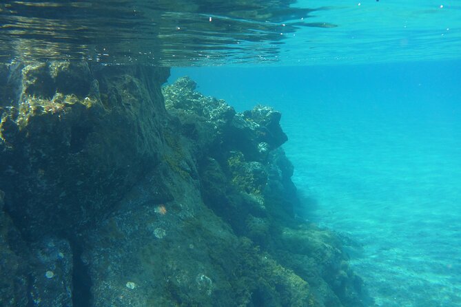 Boat Excursion to visit underwater lava tongues - Who will get the most from this boat trip