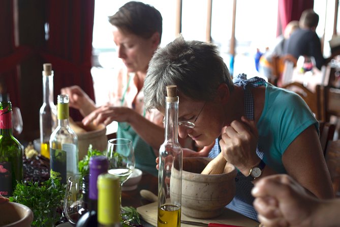 Bodegas Monje Winery Ticket w/Wine Tasting & Mojo Sauce Workshop - The three wines and what comes with them