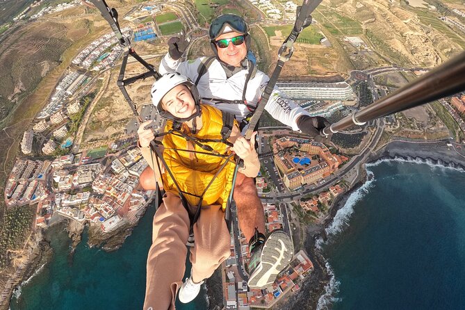 BRONZE tandem paragliding flight in South Tenerife, free pick up - The first float above Costa Adeje