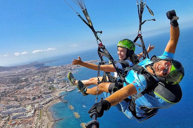BRONZE tandem paragliding flight in South Tenerife, free pick up - Getting ready at 745 meters