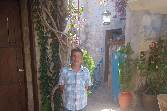 Custom Private Tenerife Full Island VIP Tour - photos included - A Canarian lunch with help ordering