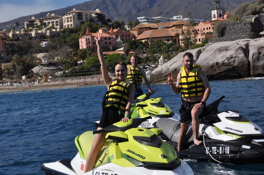 From Puerto Colon : 1 hour adrenaline JetSki tour - Who will enjoy this one-hour ride most