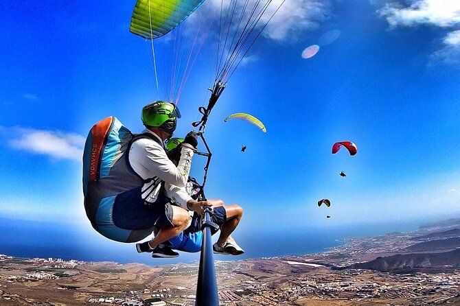 GOLD paragliding flight including videos/photos, t-shirt and a bottle of Cava - The first seconds in the air