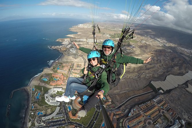 High Performance Paragliding Tandem Flight in Tenerife South - The pilots and the human side of the experience