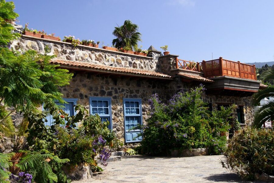 Icod de los Vinos: ARTlandya Doll World Entry Ticket & Tour - What the $11 price includes