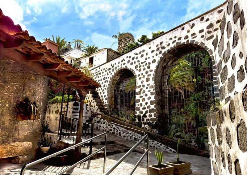 La Orotava:Casa de los Balcones & Molino del Hoyo Gofio Mill - From grand house to working mill