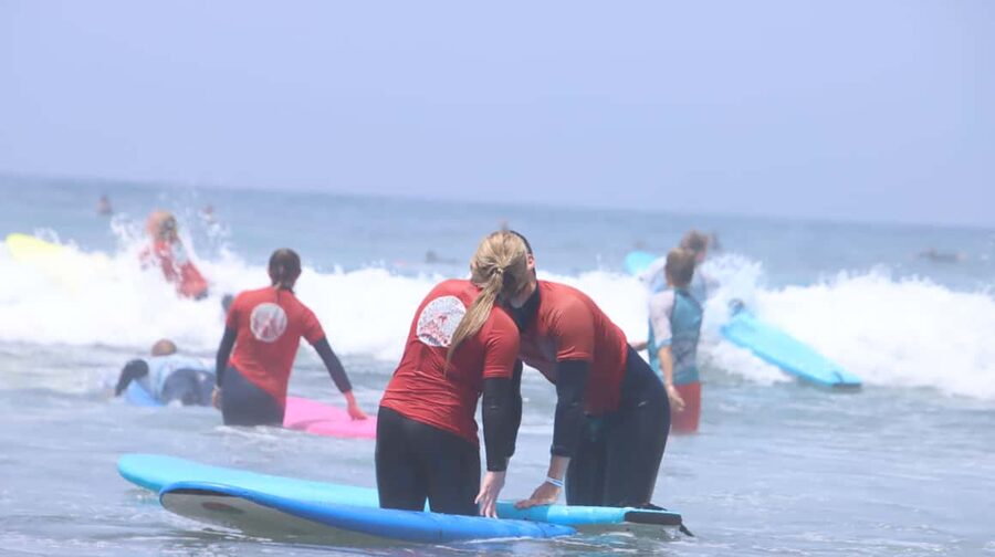 Las Américas: Inolvidable Private Surf Lesson Max 5persons - Booking around Tenerife weather