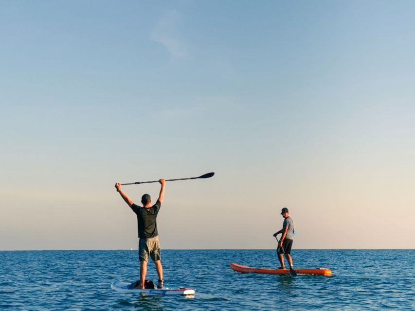 Los Cristianos : 1 Hour of Paddle surf Rental - The walk from the shop to the water