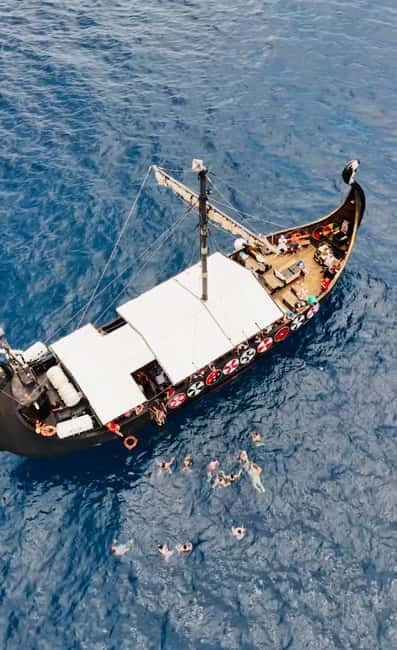 Los Cristianos: Whale Watching Cruise w/Swim Stop & Drinks - Access, comfort, and what to pack