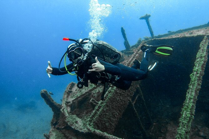 PADI Scuba Diving Courses in Tenerife: All Specialities Until Divemaster - The value of a recognized PADI license