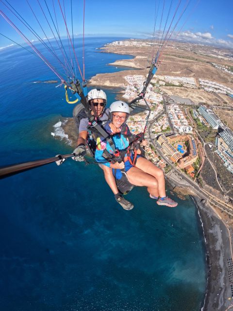 Paragliding flight with a Spanish Champion 2021/2022. - Landing Near the Beach
