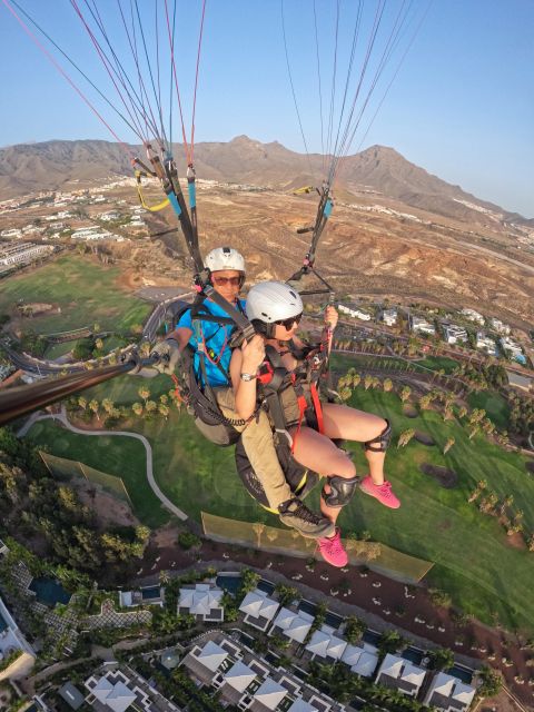 Paragliding flight with a Spanish Champion 2021/2022. - What the $125 Price Includes