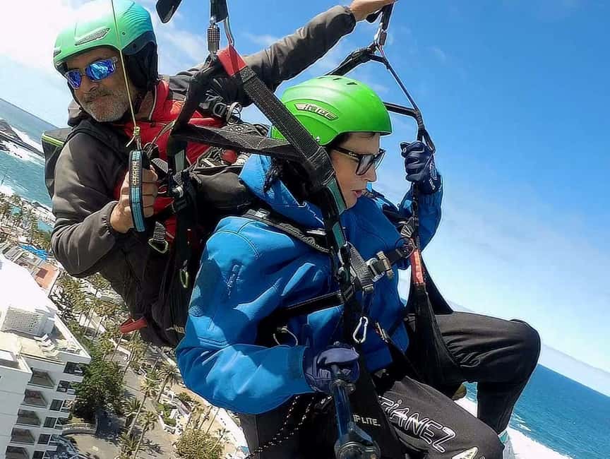 Paragliding in Puerto de la Cruz: start from 2200m high - Views of the Orotava Valley and coast