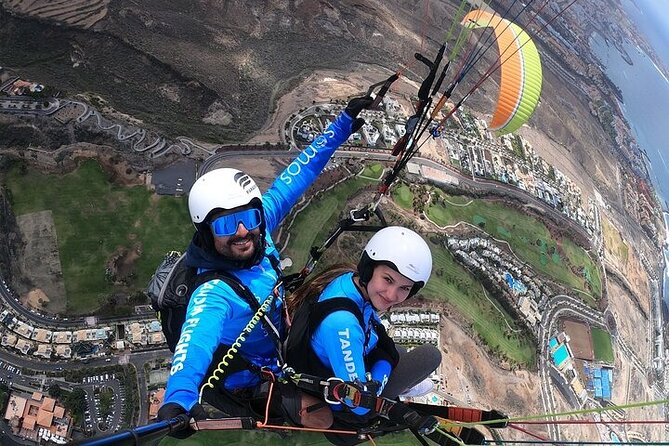 Paragliding Tandem Flight in Tenerife South ADRENALINE! - The launch: a short run, then open air