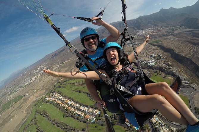 Paragliding Tandem Flight over Costa Adeje with FREE pick up!!! - Why the pilots matter on a first flight