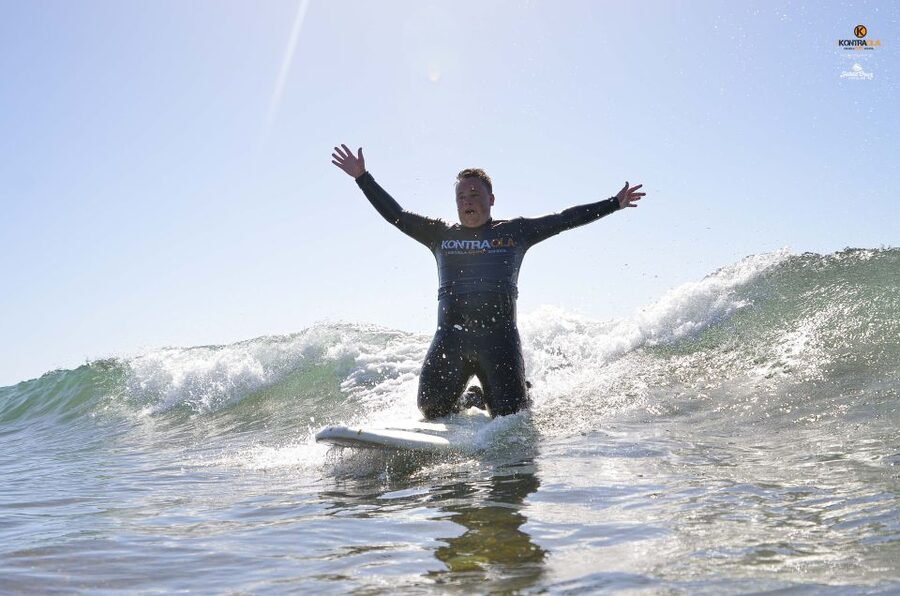 Playa de las Américas: Private or Small-Group Surf Lesson - From the shoreline to your first wave