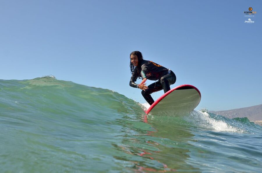 Playa de las Américas: Private or Small-Group Surf Lesson - The instructors and teaching style