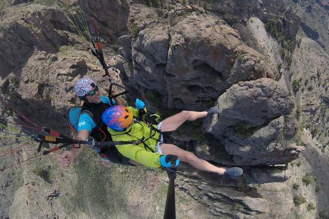 Premium Paragliding in Tenerife : Photos, videos and pickup included - Playa de las Américas and Los Cristianos arrangements