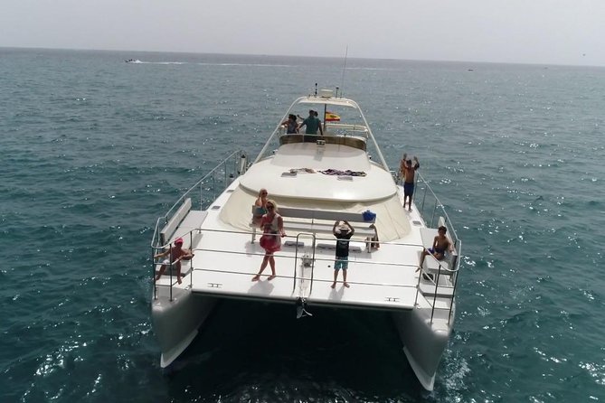Prestigious cruiser private charter - A private boat makes the three hours feel personal