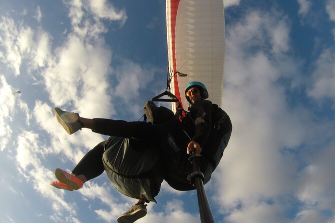 Private Paragliding Flight Experience in Tenerife - The pilots and the private format