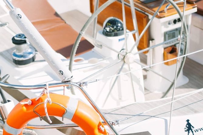 PRIVATE YACHT CHARTER VOYAGE, Food & Drinks included! - Boat comfort and the value question