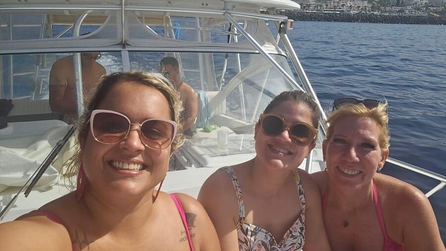 Puerto Colón: Coastal Boat Cruise with Swimming and Snacks - Should you book the Bellamar cruise?