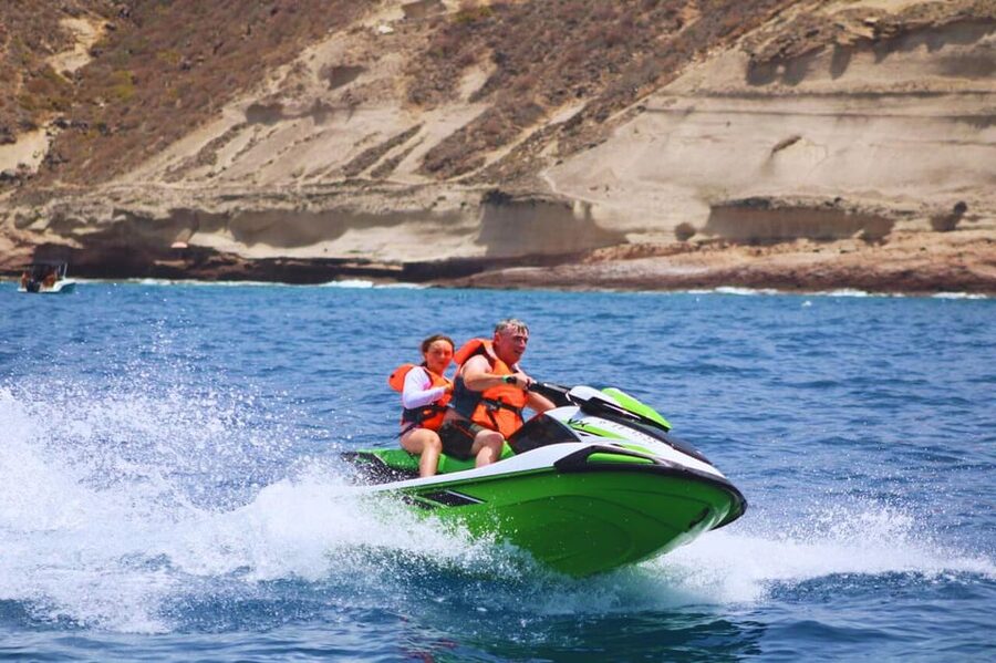 Puerto Colón: Kawasaki Jet Ski Tour Along Tenerife's Coast - Guides, languages, and the feel of the outing