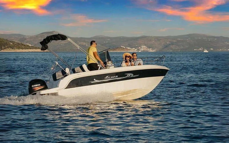 Puerto Colon: License-Free Self-Drive Boat in Tenerife - Six practical tips for a smoother outing