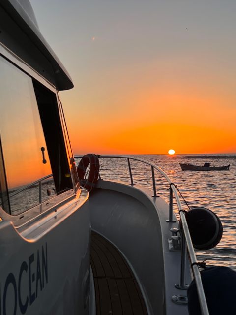Puerto Colon : Shared/private boat trip with snack & Drinks - A slower 20-minute sailing section