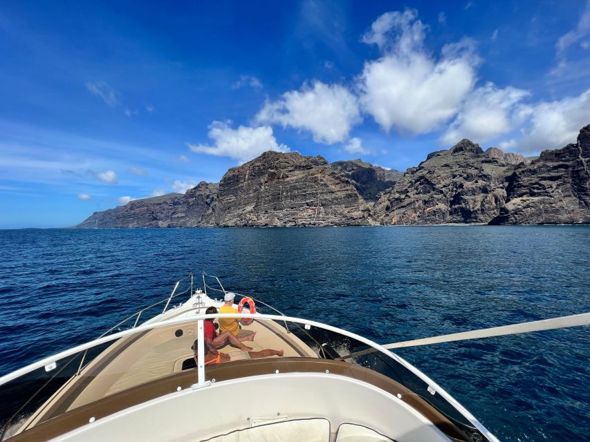Puerto Colon : Shared/private boat trip with snack & Drinks - Snorkeling, fish, and tapas in the bay