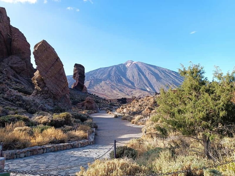 Puerto Cruz: VIP Teide Sunset & Stars, Guachiche Lunch+Cava - Meeting in Puerto de la Cruz and heading inland