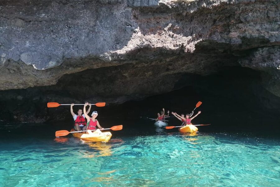 Punta de Teno: Kayak Safari overlooking Los Gigantes Cliffs - Paddling below the Los Gigantes Cliffs
