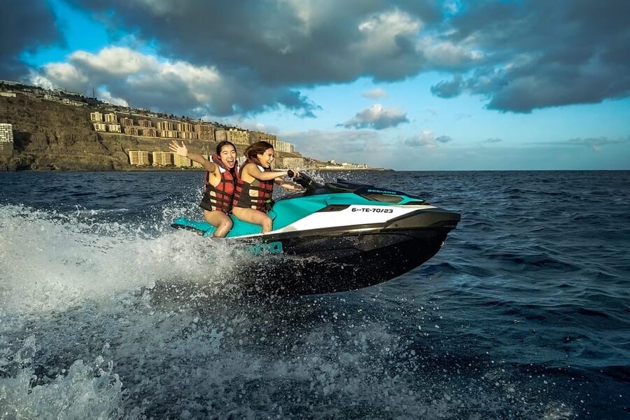 Ride the Atlantic Ocean - Timing, weather, and booking choices