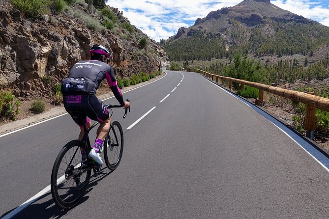 Road Cycling Tenerife - Teide Route - Boca Tauce and the National Parador