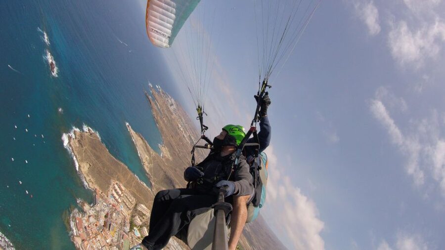 Santa Cruz de Tenerife: Acrobatic Paragliding Flight - Who should book this flight