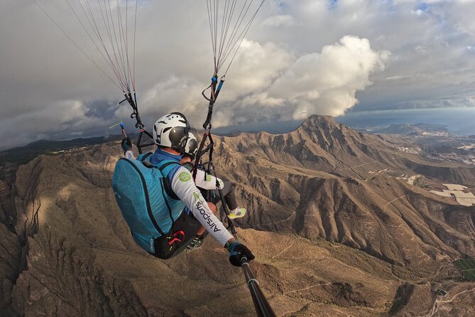 SILVER 1000m paragliding tandem flight above South Tenerife - The approach to La Caleta beach