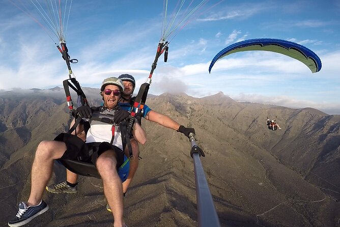 Tandem Paragliding Flight in Costa Adeje from 1100m - Who should book this flight?
