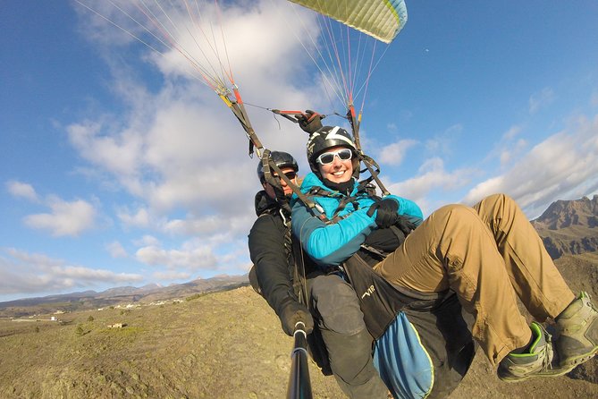Tandem Paragliding Flight over Tenerife - Landing details and a useful dose of flexibility