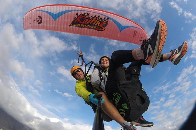 Tandem paragliding in Tenerife - Flying above Tenerife for 15 to 25 minutes