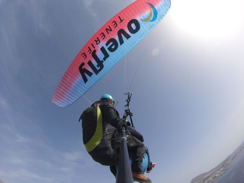 Tenerife: Acrobatic Paragliding Tandem Flight - Getting ready beside Playa de la Enramada
