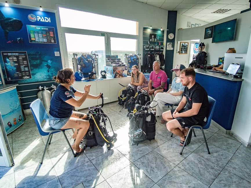 Tenerife: Beginner Scuba Diving Experience with Pickup - Should you book this Tenerife experience?