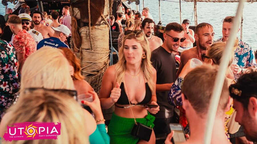 Tenerife: Boat Party with Open Bar and DJs - Who will enjoy this most?
